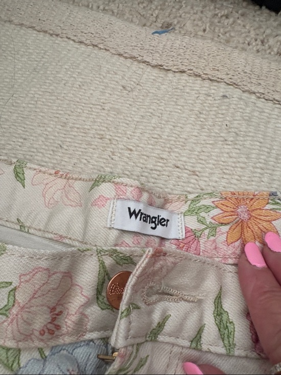 NWT Wrangler wanderer 622 high rise flare floral Jean - Picture 3 of 10